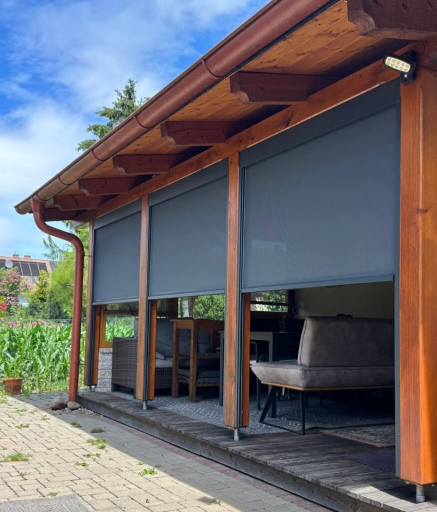 ZipScreen von Bremetall und Schatten mit Stil auf Terrasse